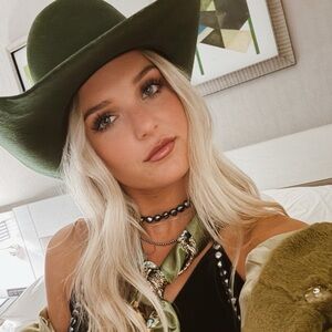 Meet your Posher, Jake